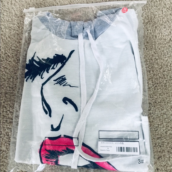 # CROPPED ART PRINT LIGHTWEIGHT HOODIE - Picture 8 of 8